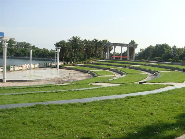 校(xiào)園風(fēng)光(guāng)