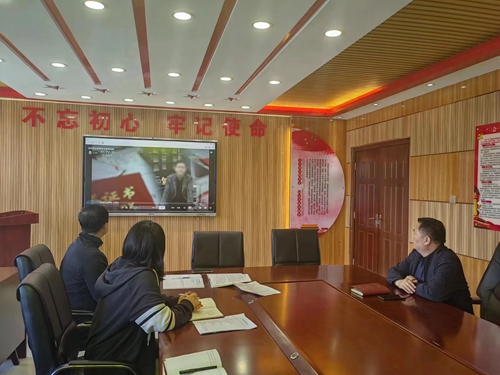 1742269432818888.jpg 1713338254807040032.jpg